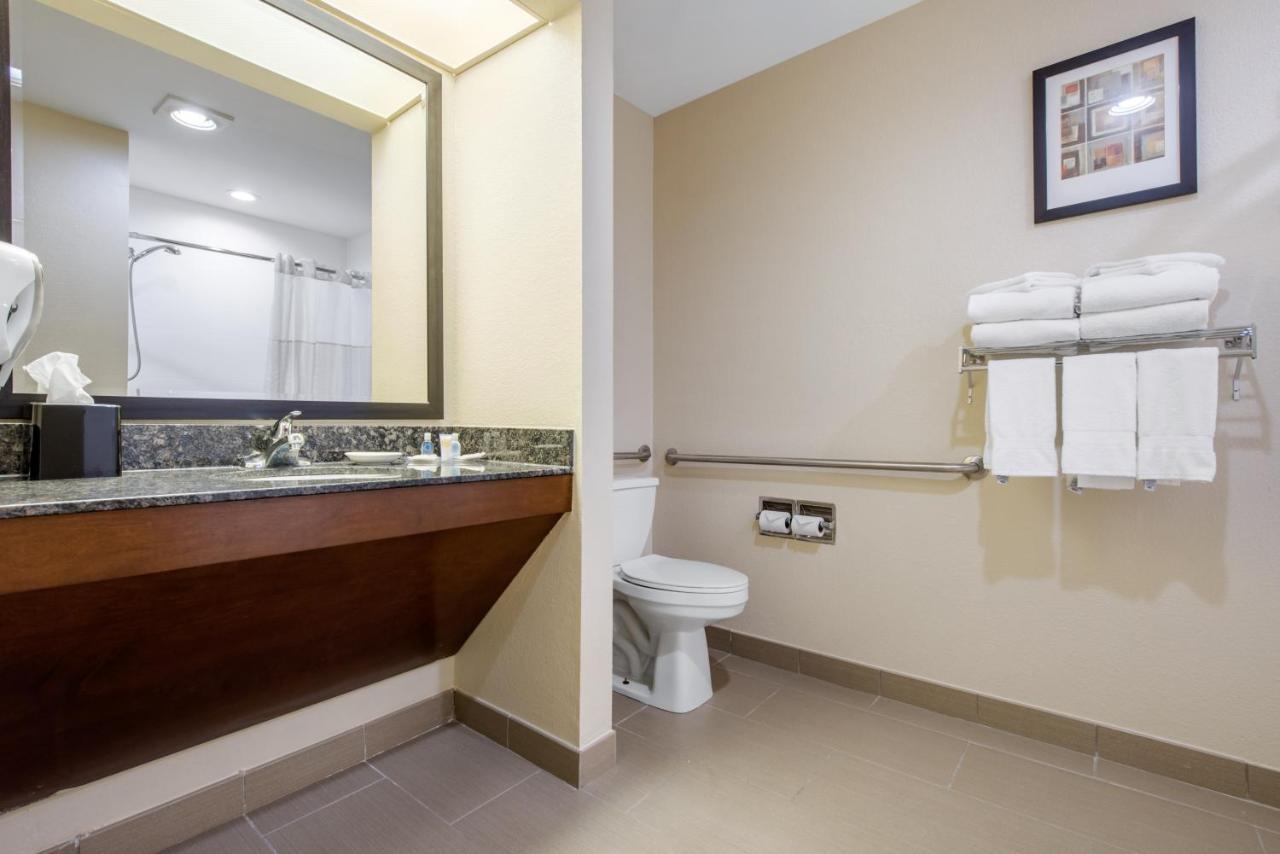 Comfort Area Hotel 3*
